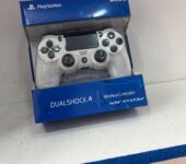 DUAL SHOCK 4 CONTROLLER