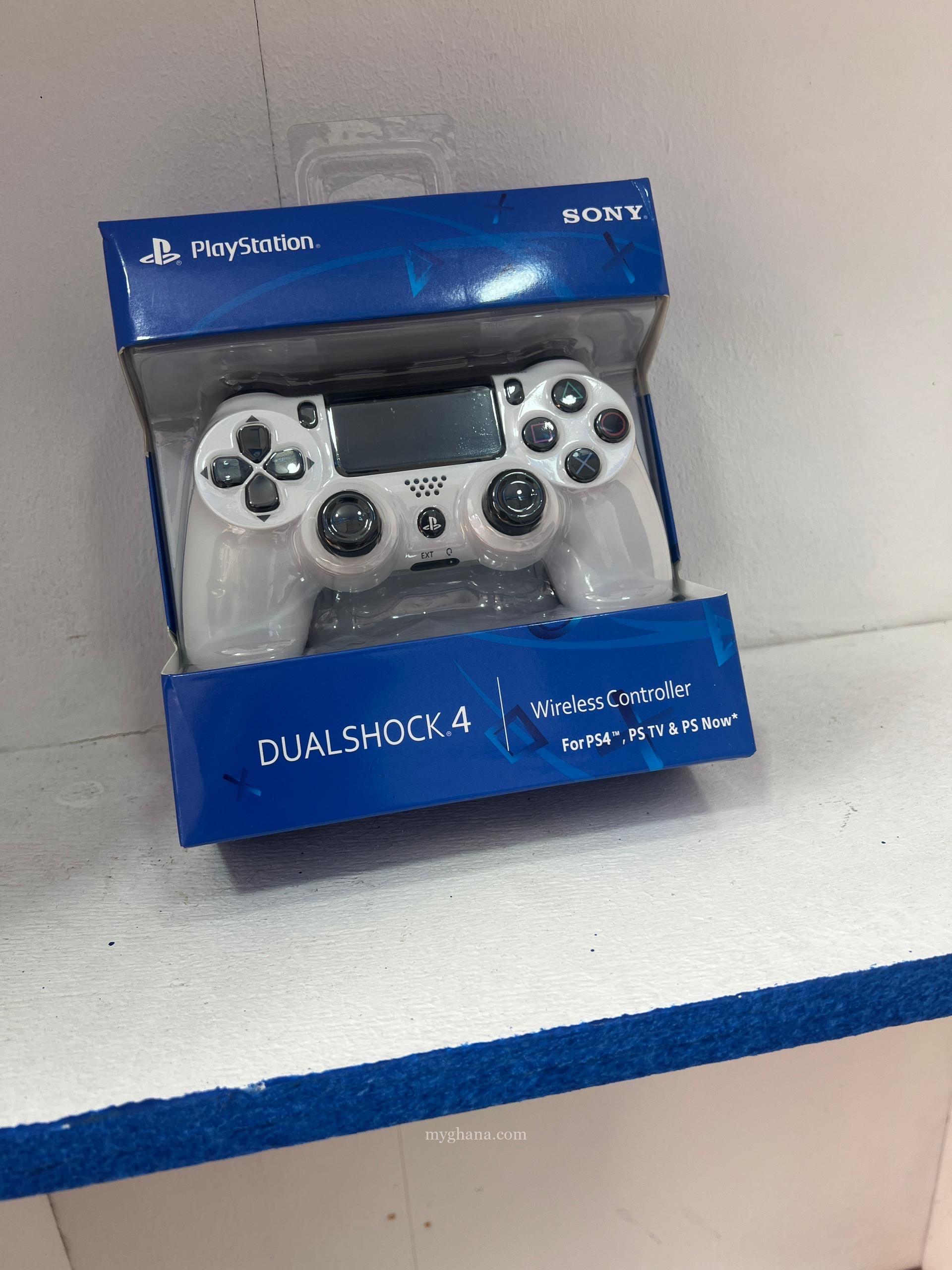 DUAL SHOCK 4 CONTROLLER