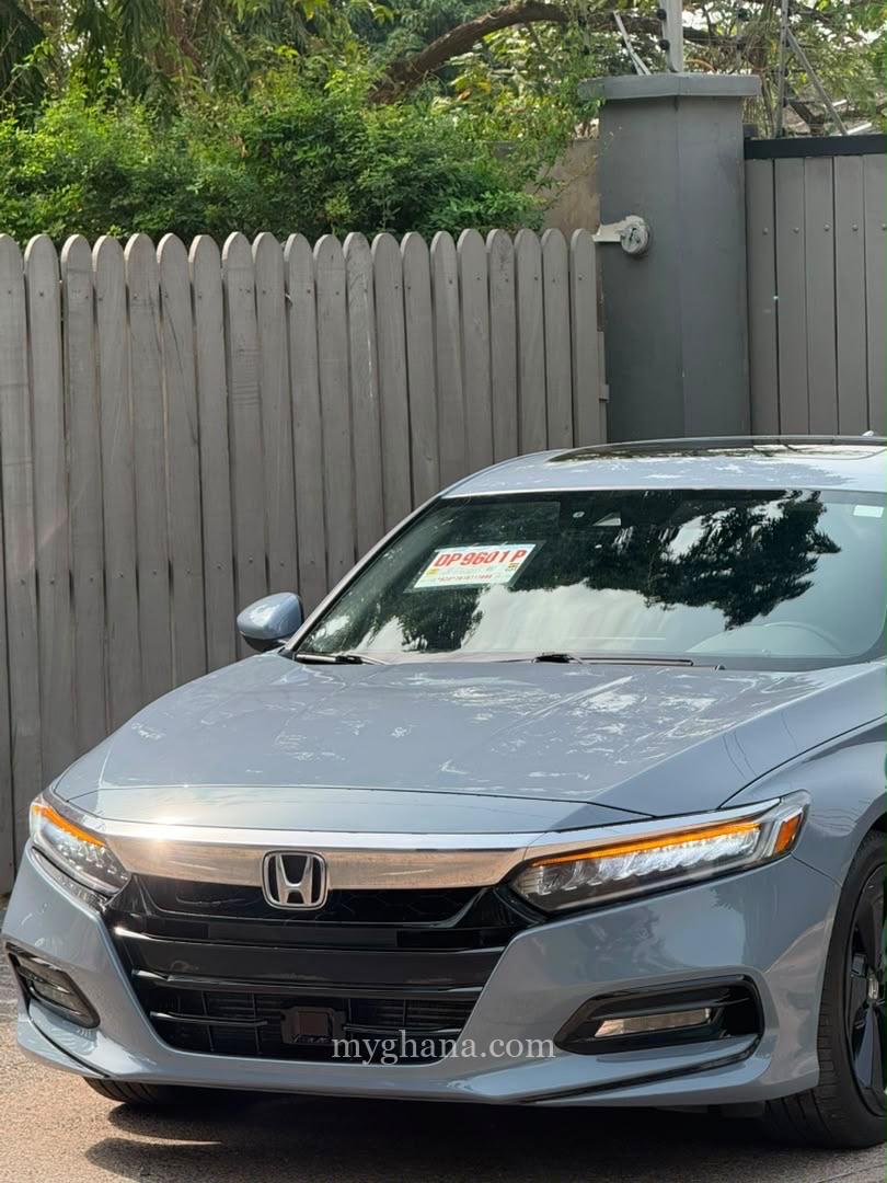 *HONDA ACCORD TOURING* 2018 Model⚡