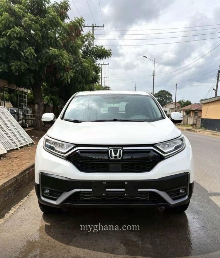 White Honda CR-V Gh 290,000