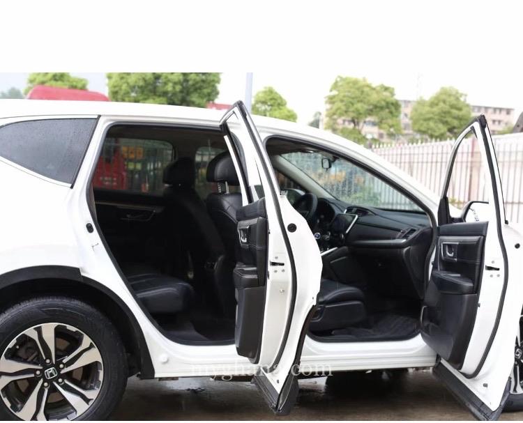 White Honda CR-V Gh 290,000