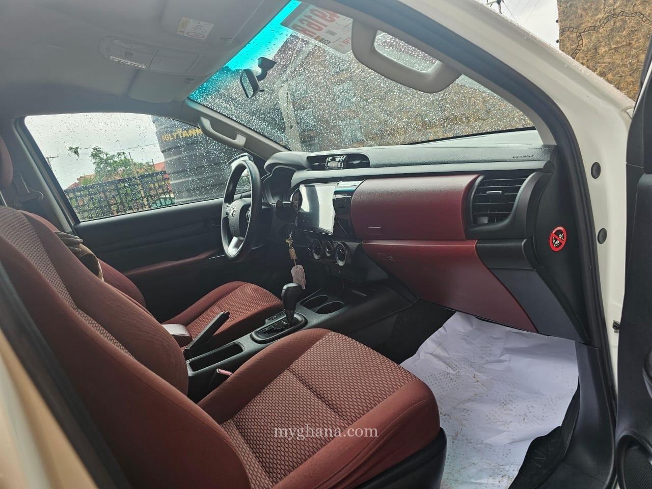 *TOYOTA HILUX* 2019 Model