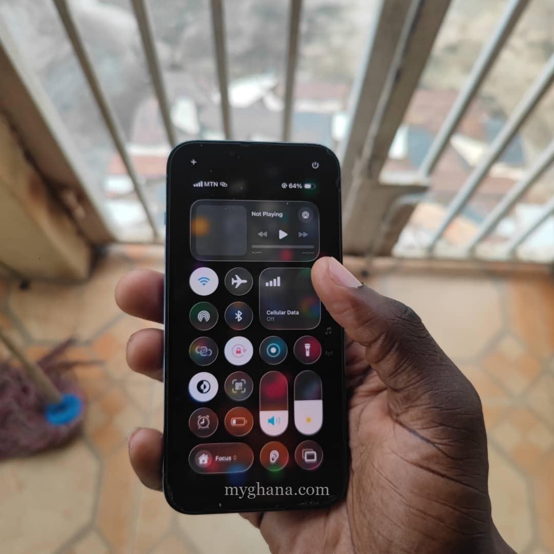 Iphone 13pro 256 gig bh 87 very strong
