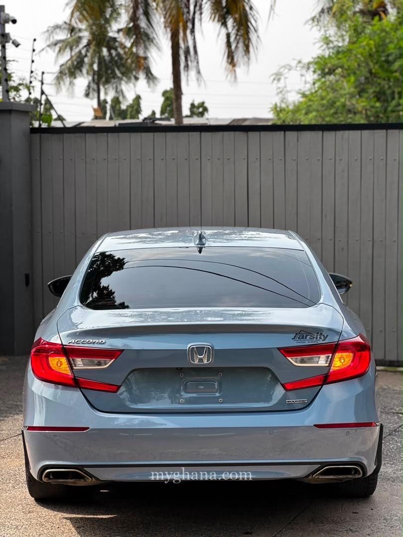 *HONDA ACCORD TOURING* 2018 Model⚡