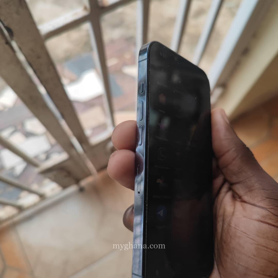 Iphone 13pro 256 gig bh 87 very strong