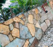 Stones per Kia