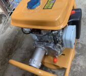 Powerful poker concrete vibrator machine with host