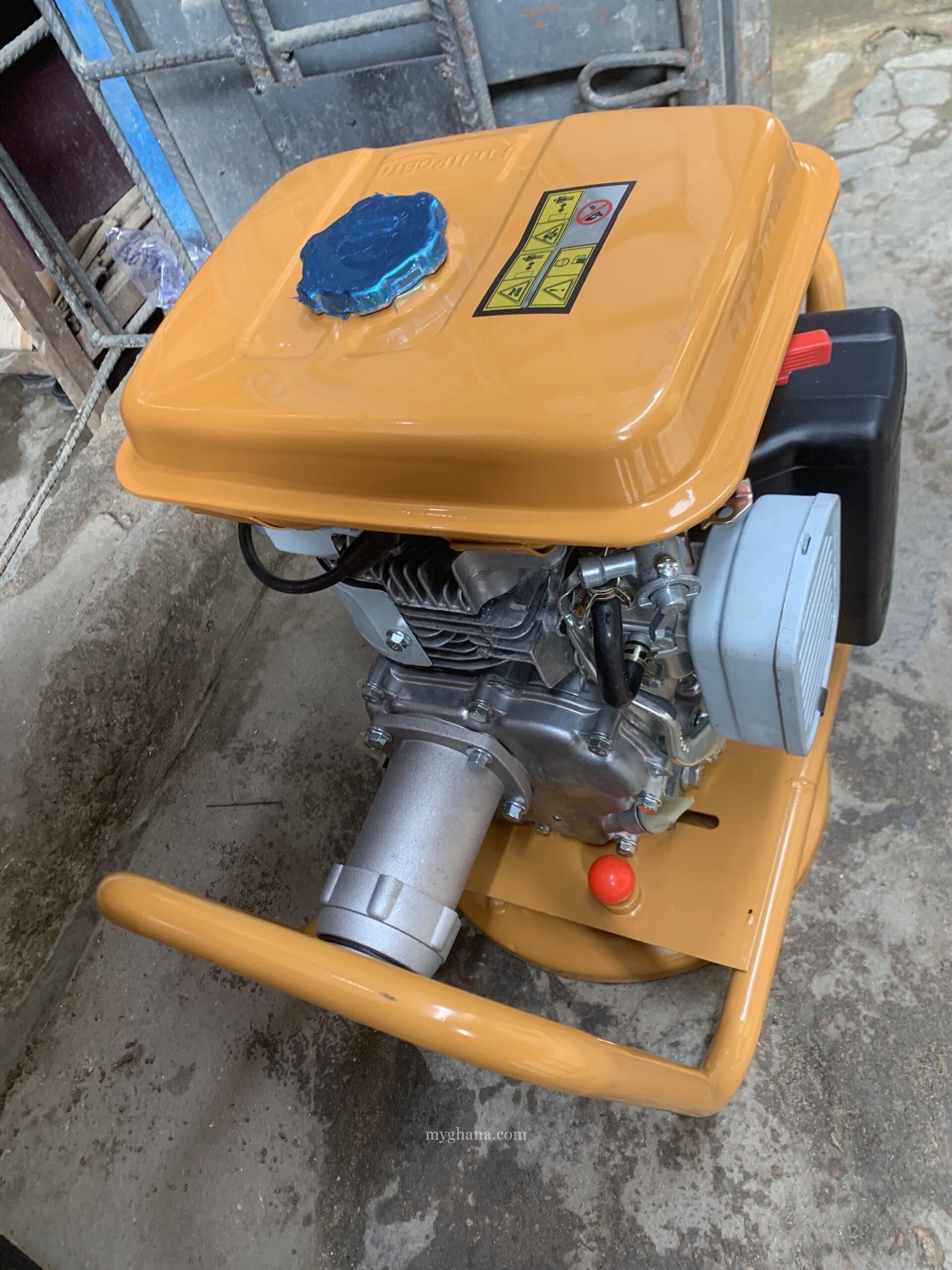 Powerful poker concrete vibrator machine with host