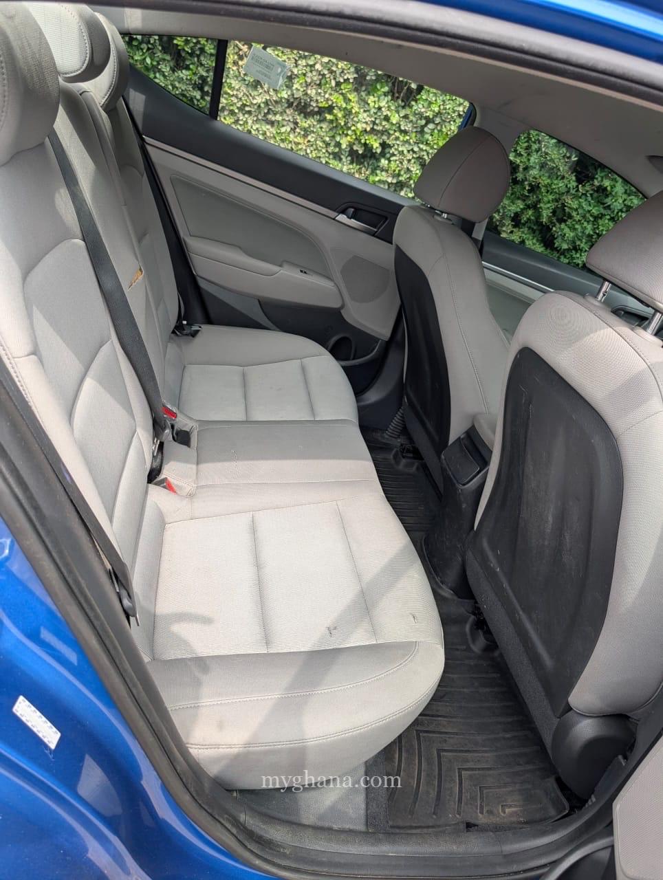 2018 HYUNDAI ELANTRA SE