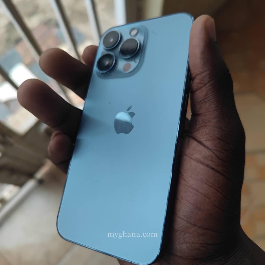 Iphone 13pro 256 gig bh 87 very strong