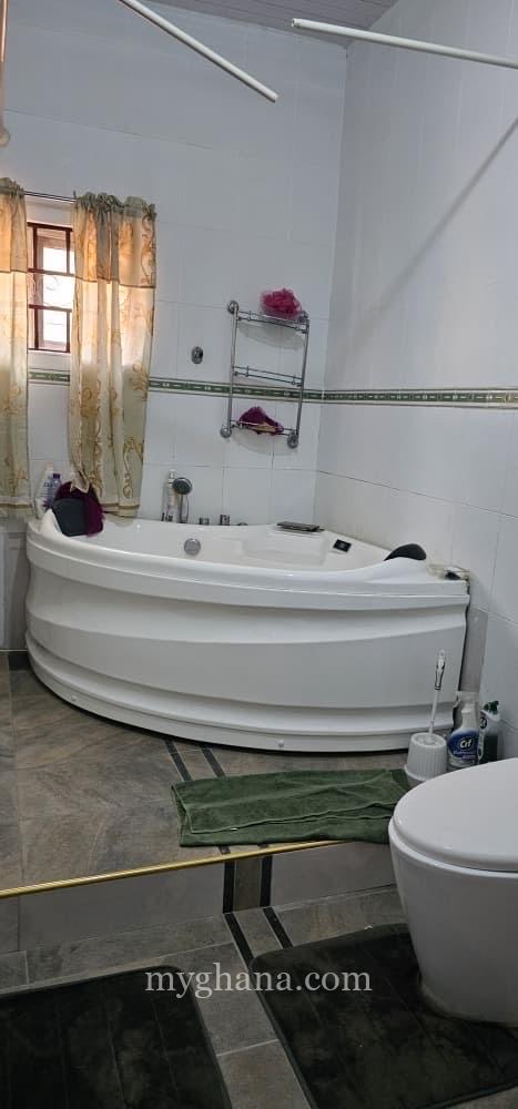 4 BEDROOM HOUSE FOR SALE