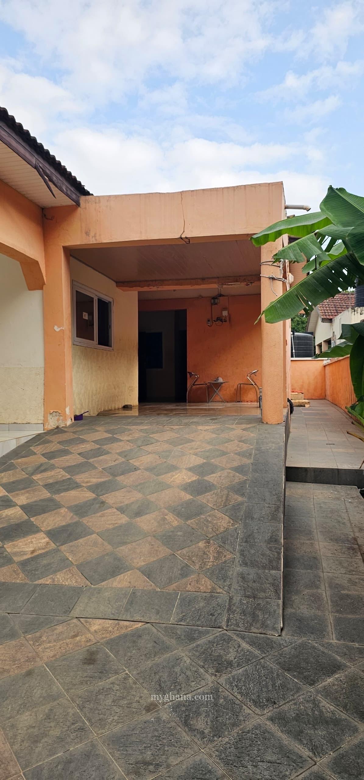4 BEDROOM HOUSE FOR SALE