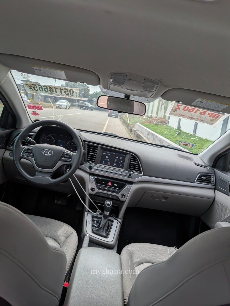 2018 HYUNDAI ELANTRA SE