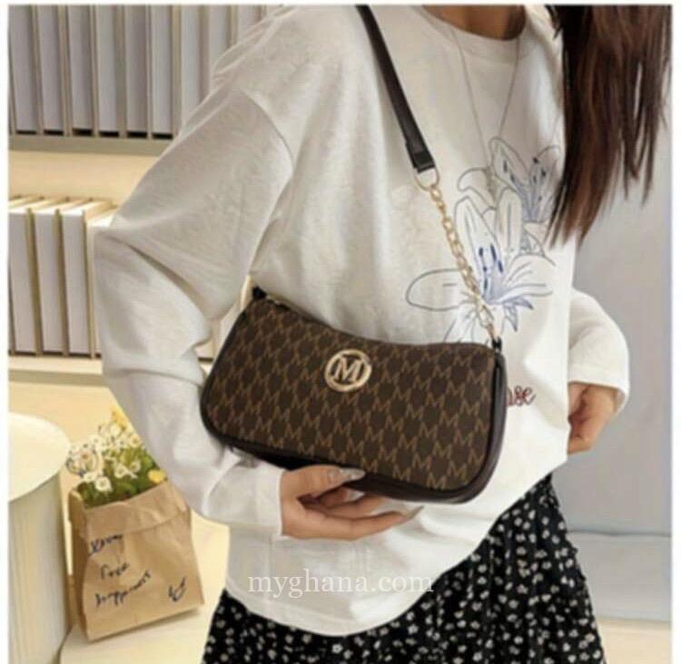 Ladies shoulder bag