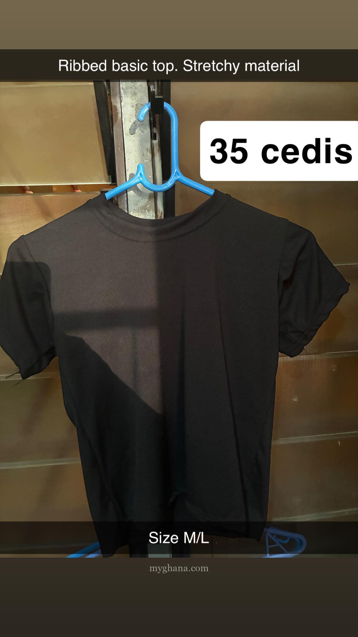 Roschelle’s rack: the affordable clothes hub