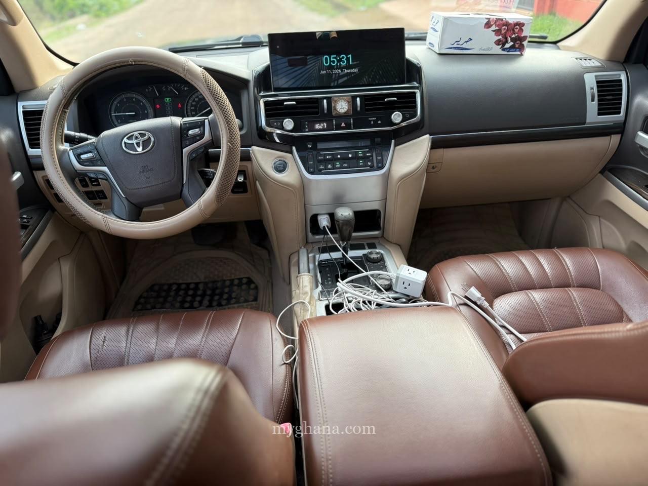 *TOYOTA LANDCRUISER* 2013 UPGRADED 2023