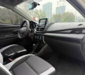 2019 Toyota Yaris L SUV compact