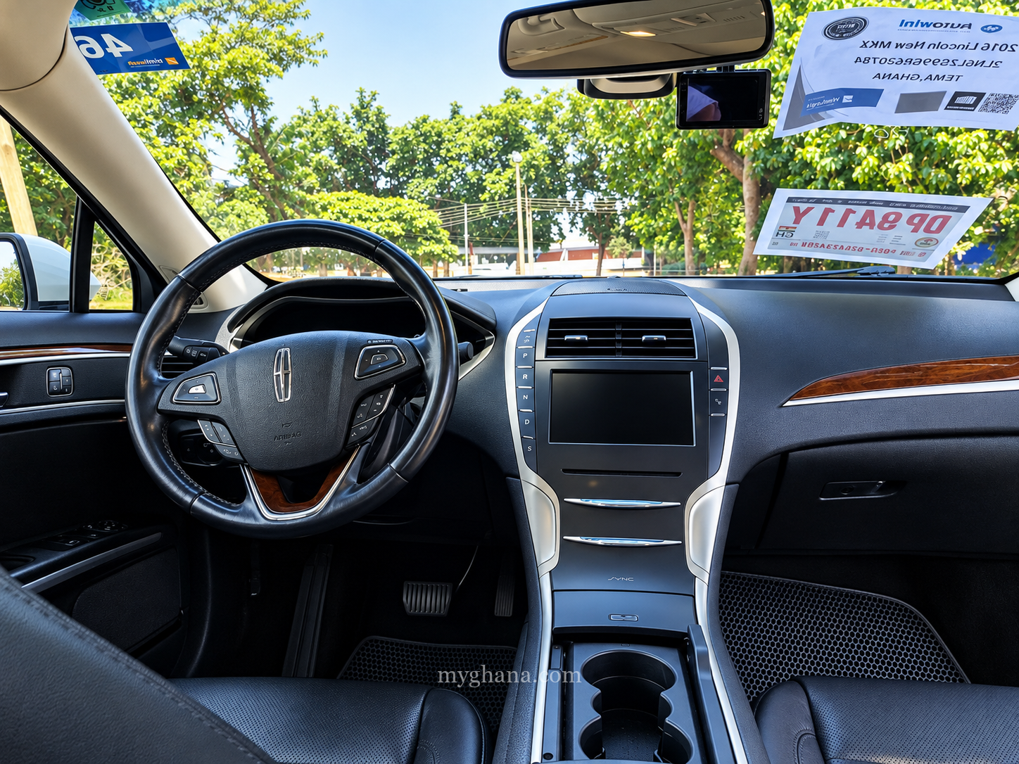 2016 Lincoln MKZ full option with panoramic sunroof
