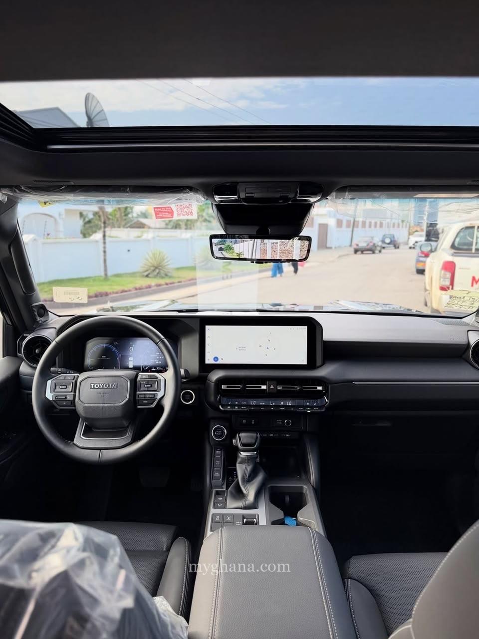 *TOYOTA LANDCRUISER PRADO* BRAND NEW 2025 Model