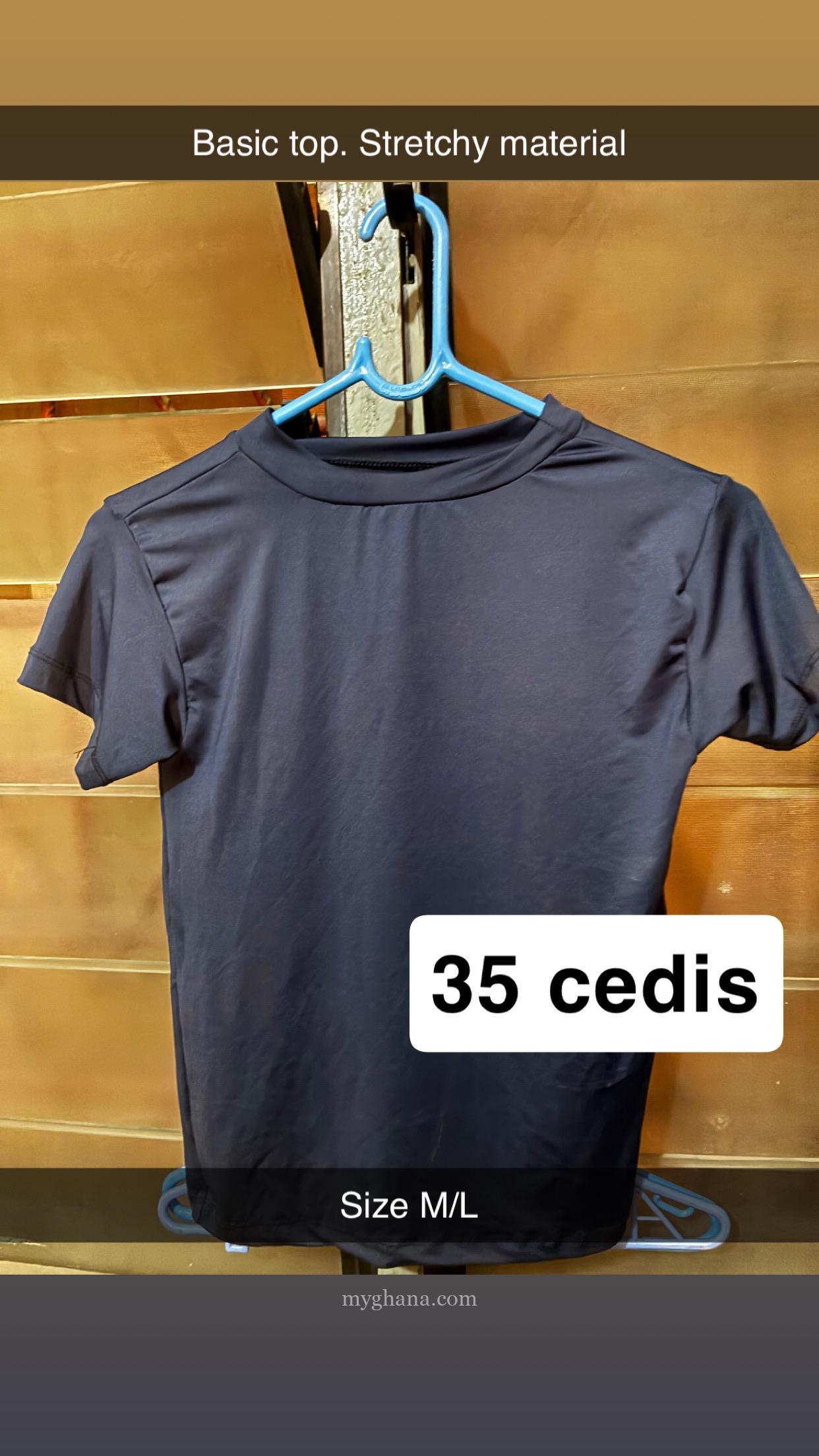 Roschelle’s rack: the affordable clothes hub