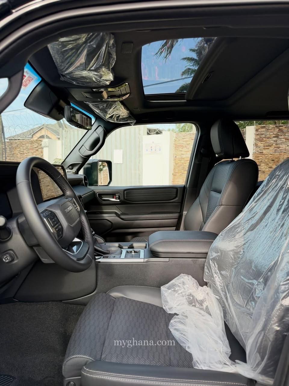 *TOYOTA LANDCRUISER PRADO* BRAND NEW 2025 Model